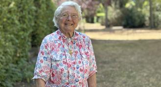 Jacqueline, 99 ans, bénévole de la Société de Saint-Vincent-de-Paul à Maisons-Laffitte