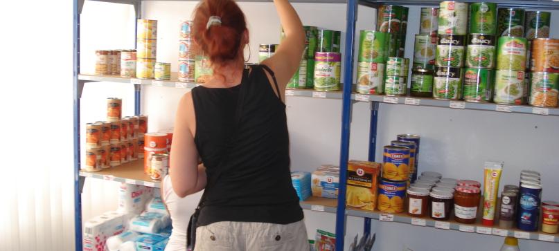 femme-boite-de-conserve